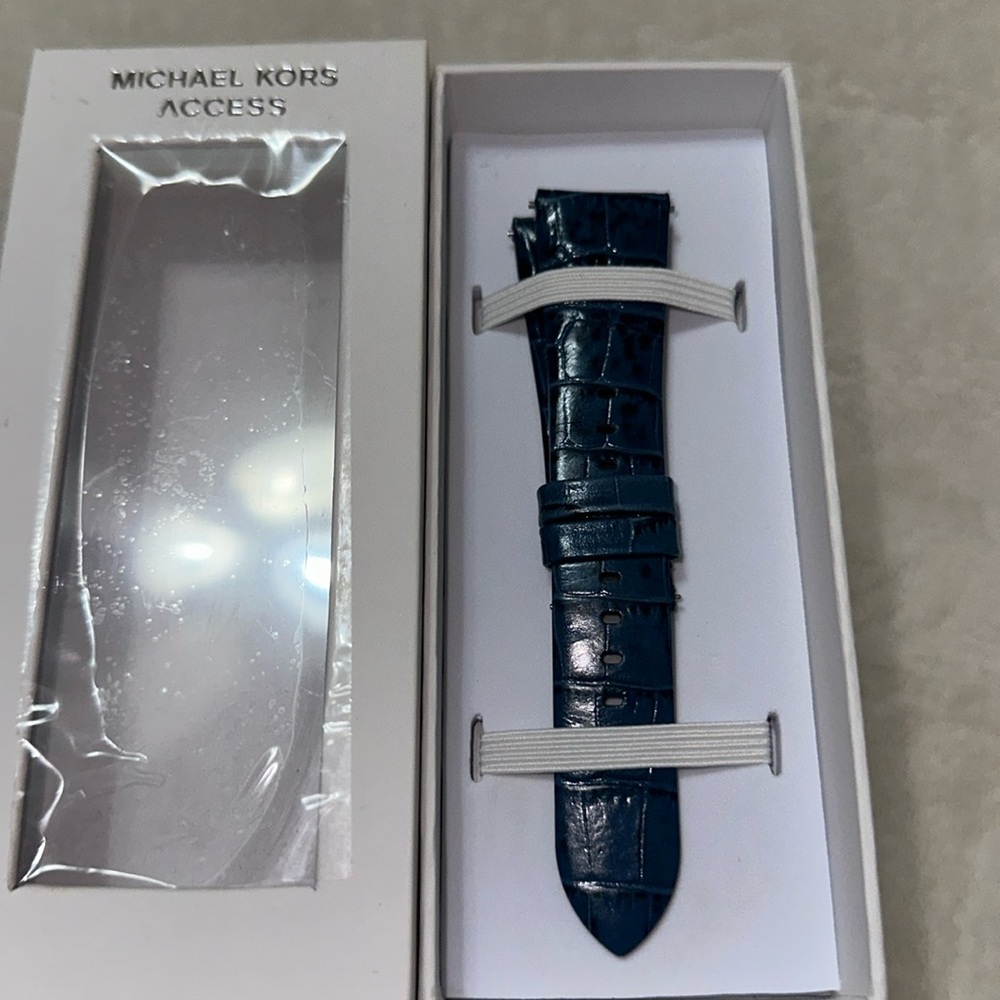 Michael Kors leather strap
